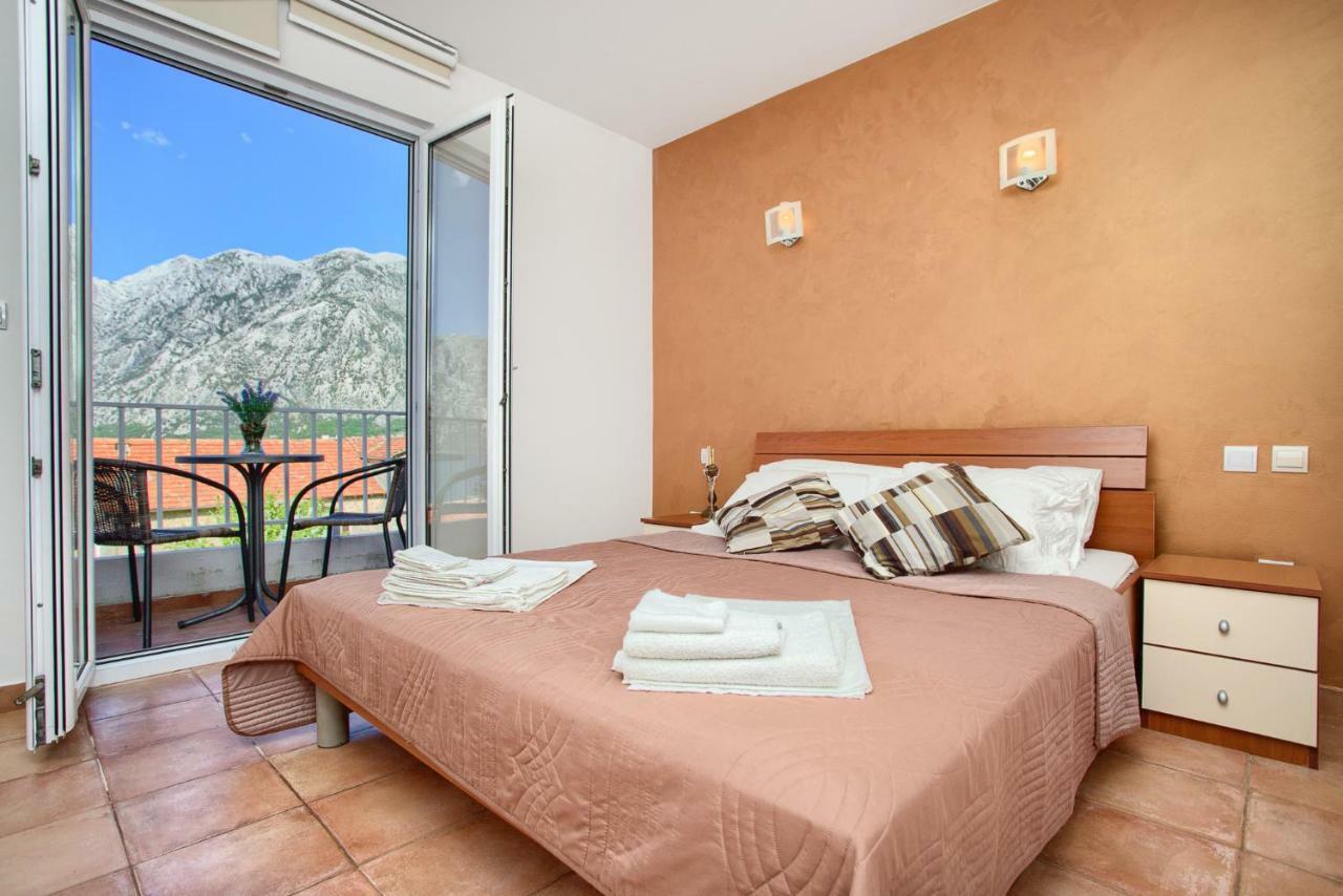 Apartments Ivanovic Kotor Luaran gambar