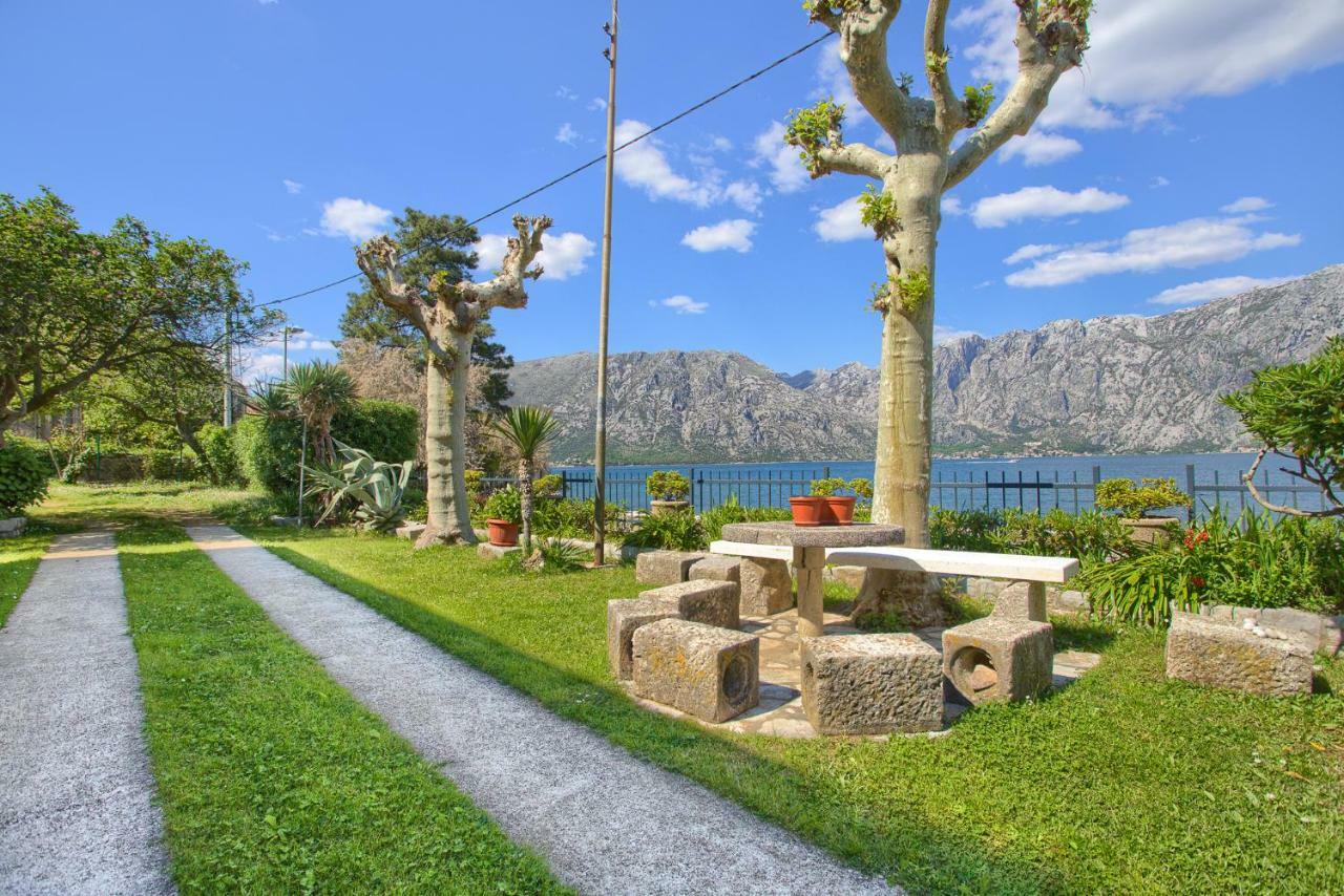 Apartments Ivanovic Kotor Luaran gambar