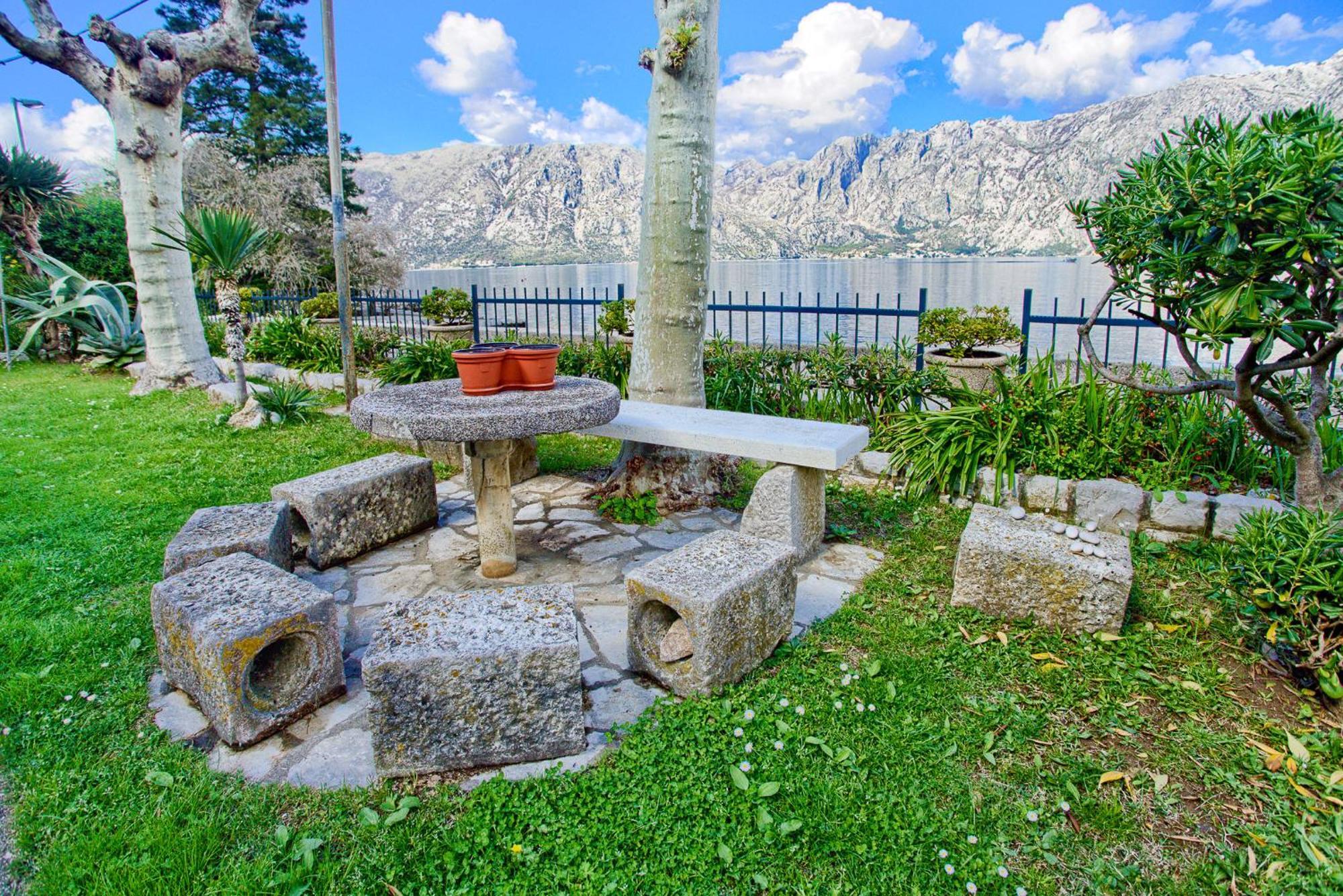 Apartments Ivanovic Kotor Luaran gambar